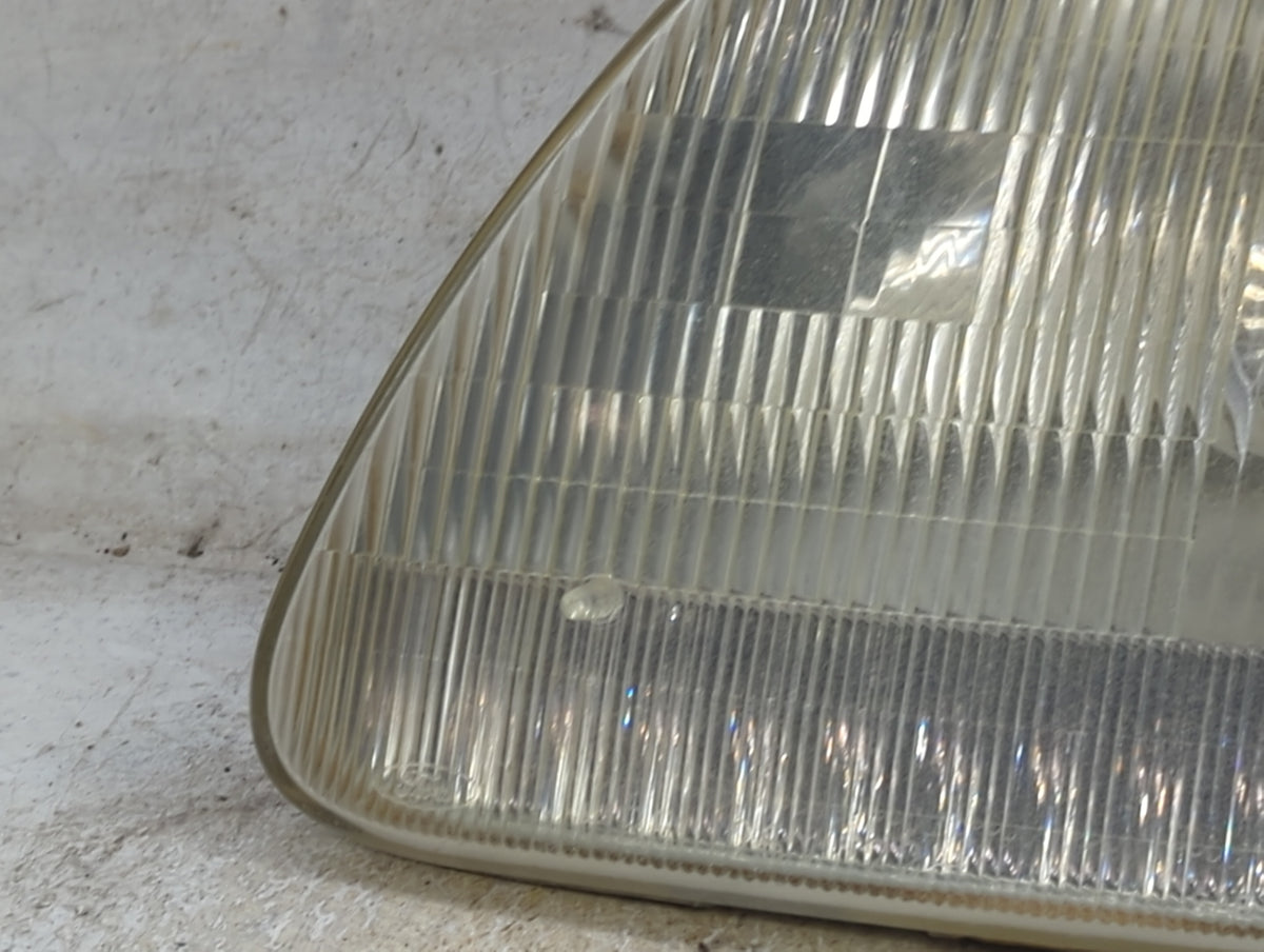 Ford F150 Driver Left Oem Head Light Headlight Lamp - Oemusedautoparts1.com
