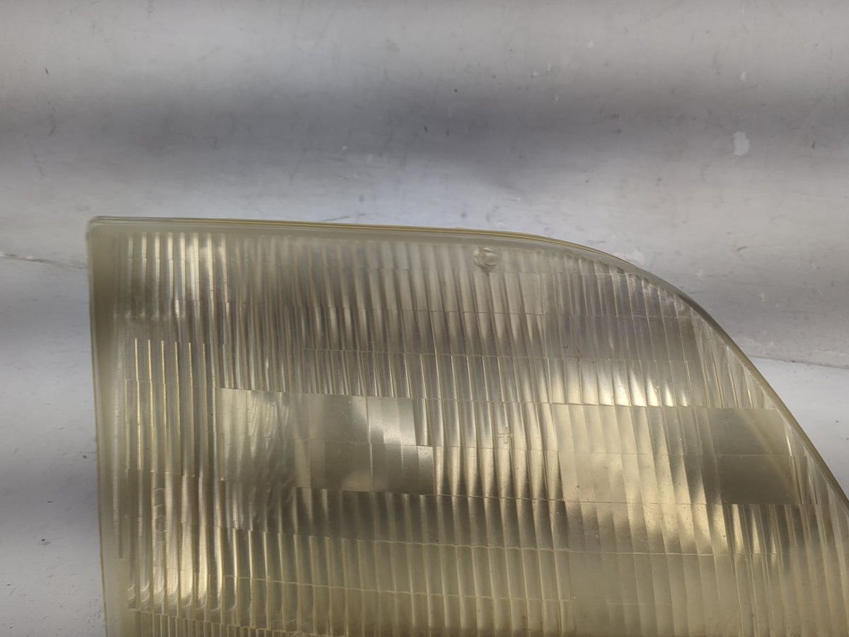 Ford F150 Passenger Right Oem Head Light Headlight Lamp White - Oemusedautoparts1.com