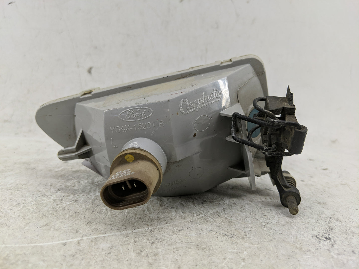 2000-2004 Ford Focus Driver Left Oem Front Light Lamp - Oemusedautoparts1.com