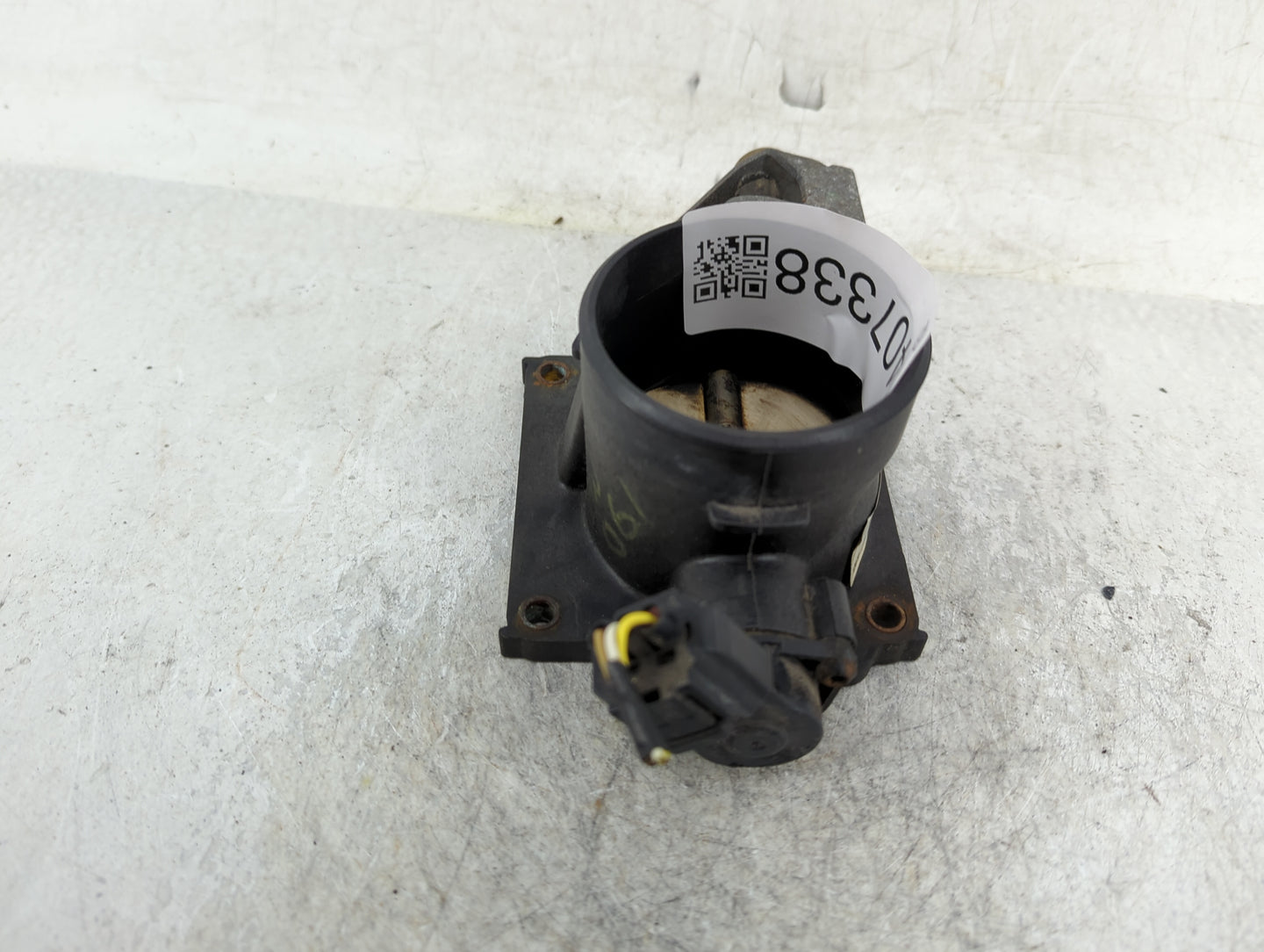 2002-2004 Ford Focus Throttle Body Fits Fits 2002 2003 2004 OEM Used Auto Parts - Oemusedautoparts1.com