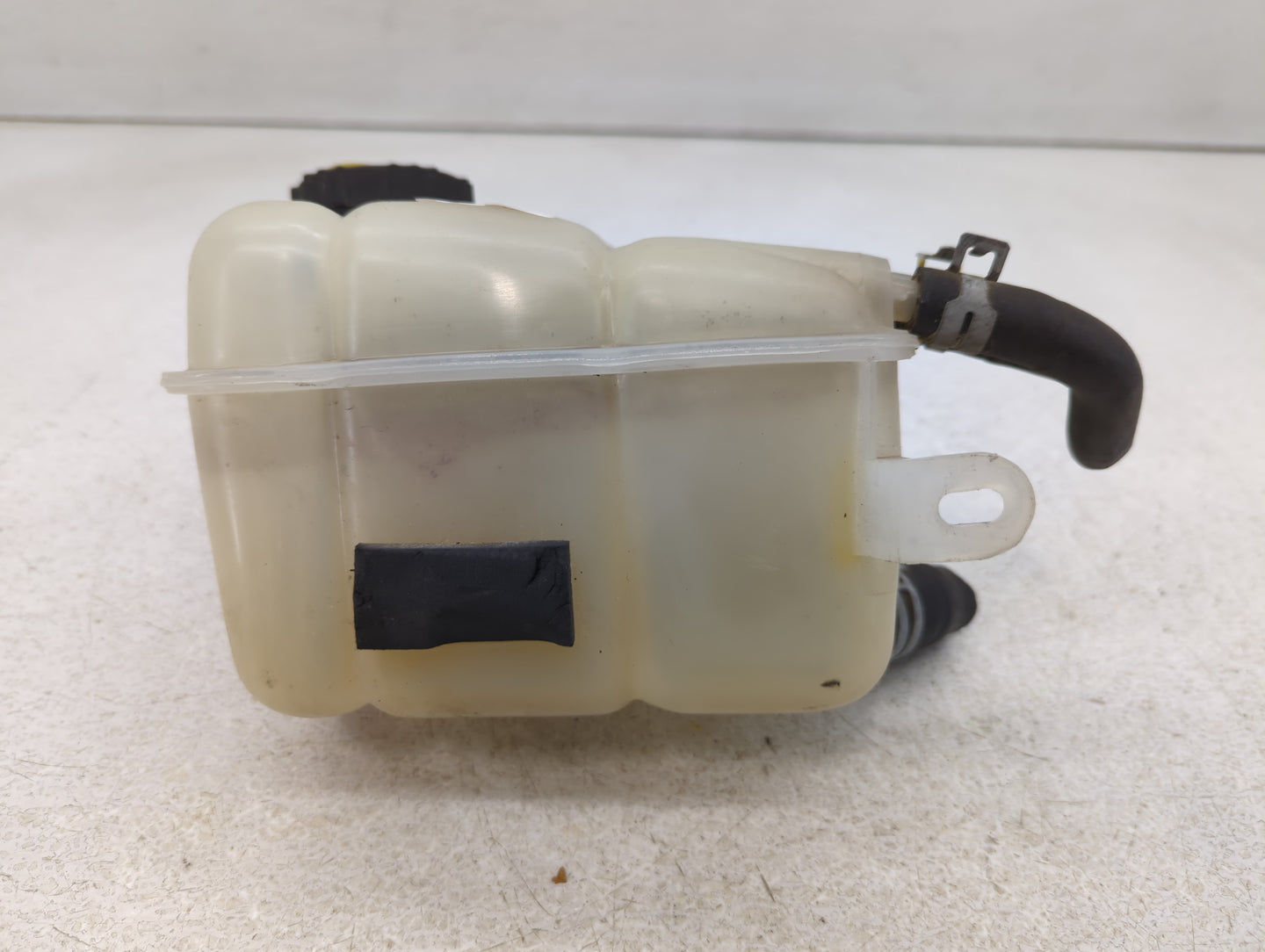 2000-2004 Ford Focus Windshield Washer Fluid Reservoir Bottle Oem - Oemusedautoparts1.com