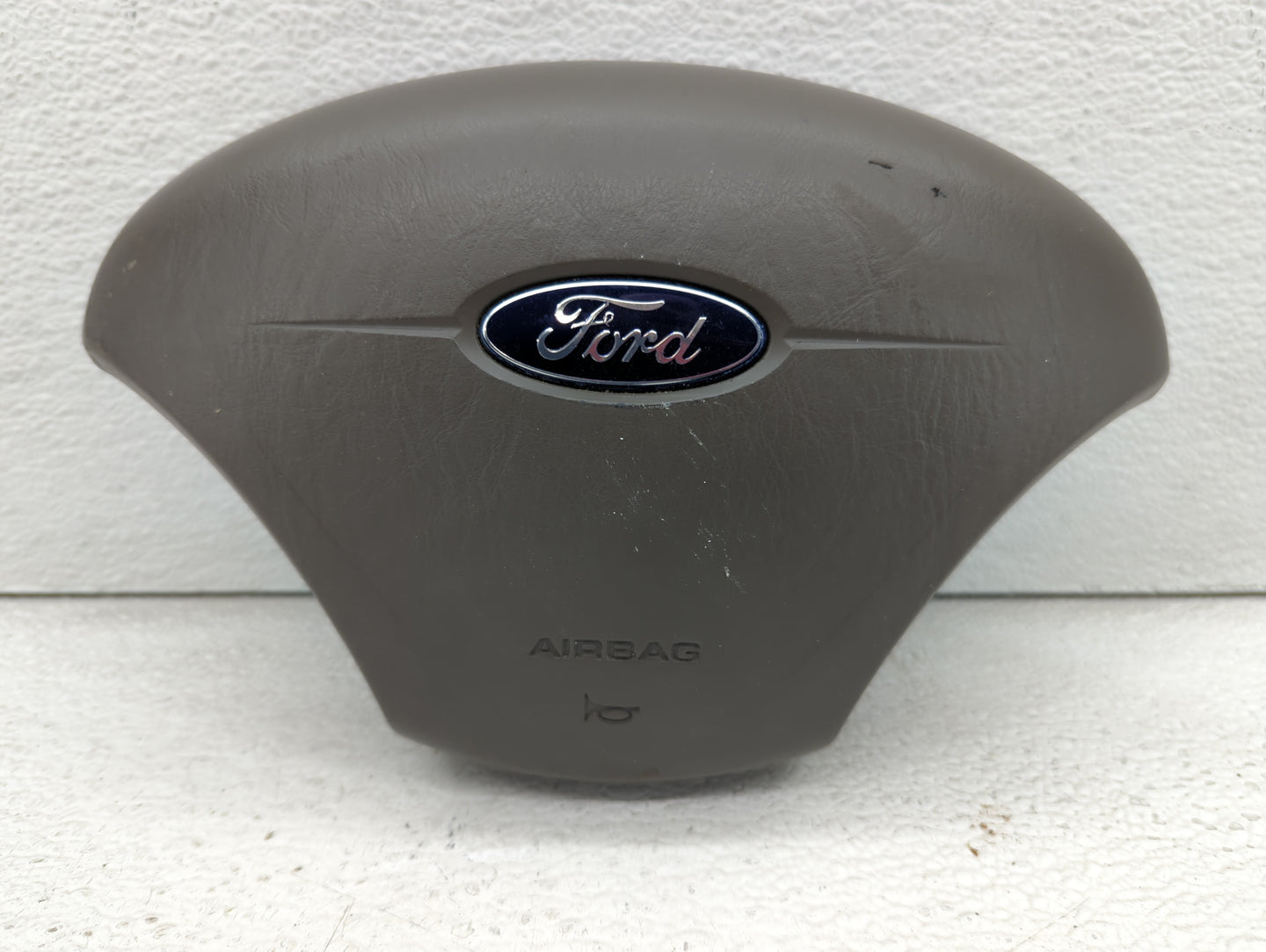 2014 Ford Focus Air Bag Driver Left Steering Wheel Mounted P/N:A042885 Fits OEM Used Auto Parts - Oemusedautoparts1.com