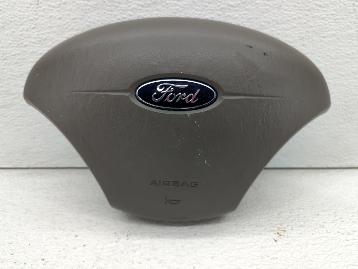 2014 Ford Focus Air Bag Driver Left Steering Wheel Mounted P/N:A042885 Fits OEM Used Auto Parts - Oemusedautoparts1.com