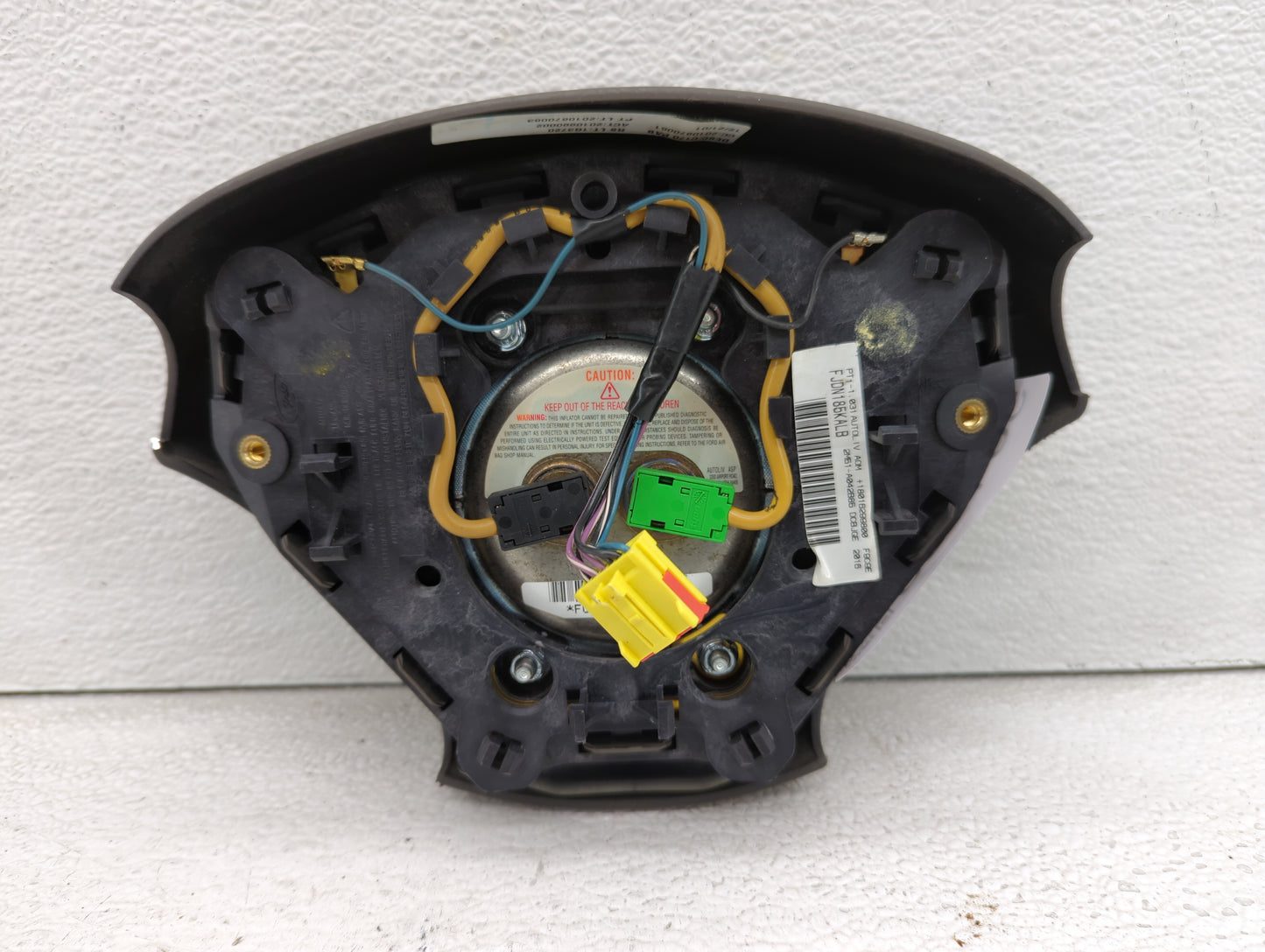 2014 Ford Focus Air Bag Driver Left Steering Wheel Mounted P/N:A042885 Fits OEM Used Auto Parts - Oemusedautoparts1.com