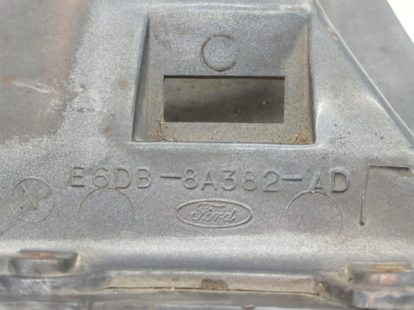 2002 Ford Fusion Front Grille Bumper Not Included - Oemusedautoparts1.com
