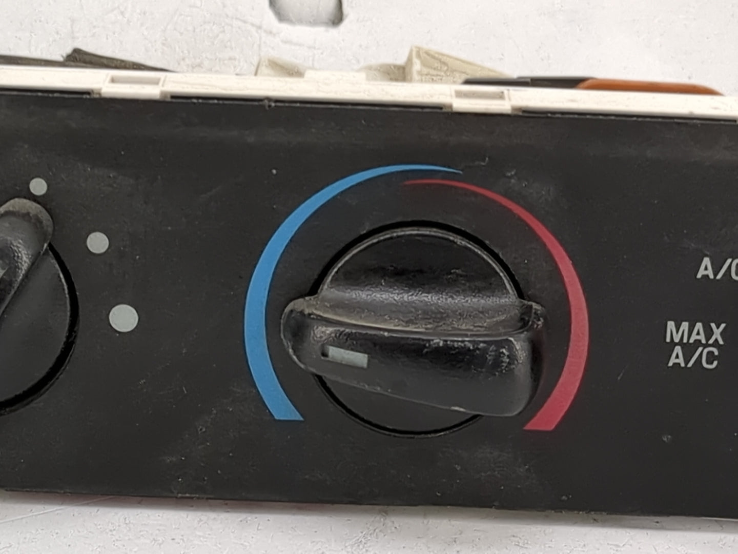 2001-2004 Ford Mustang Climate Control Module Temperature AC/Heater Replacement Fits Fits 2001 2002 2003 2004 OEM Used Auto 