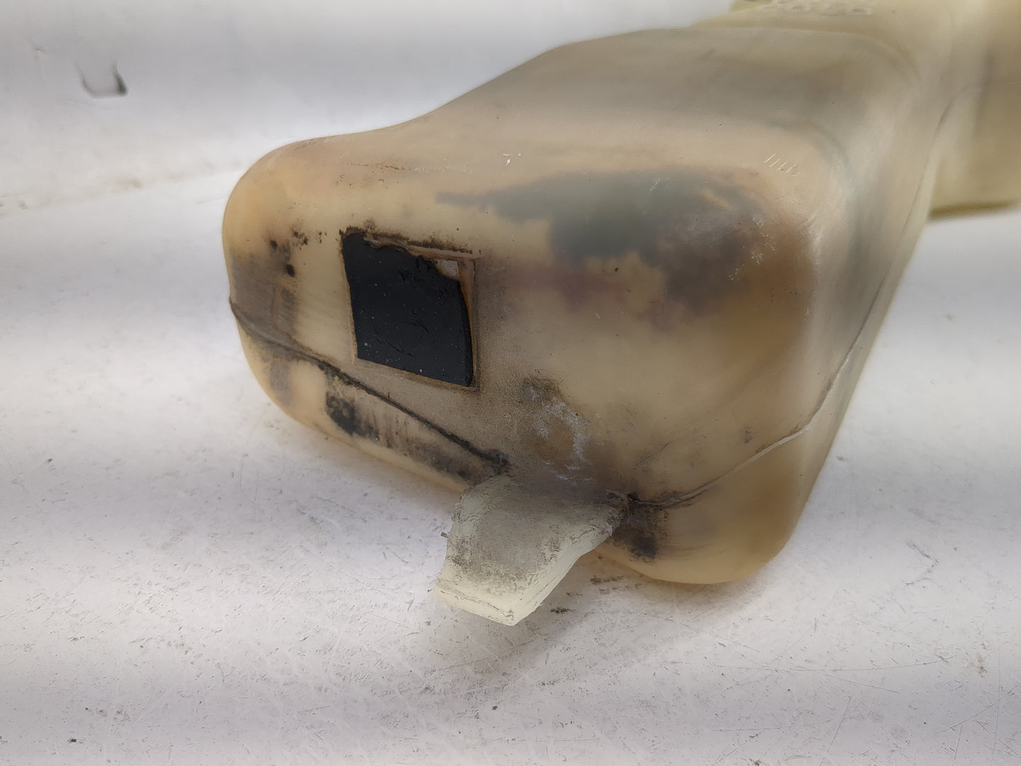 2000-2004 Ford Mustang Radiator Coolant Overflow Expansion Tank Bottle - Oemusedautoparts1.com