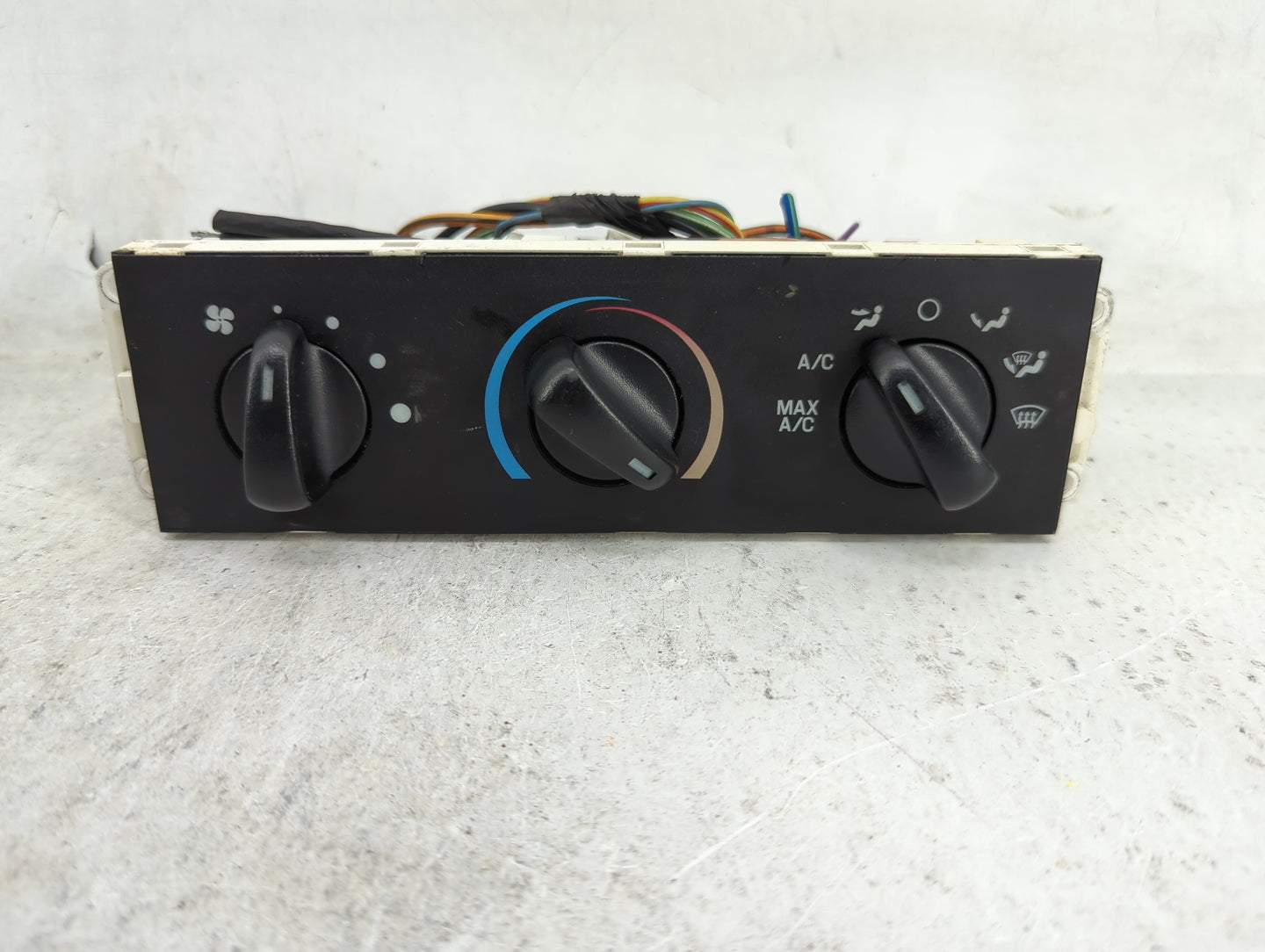 2001-2004 Ford Mustang Climate Control Module Temperature AC/Heater Replacement Fits Fits 2001 2002 2003 2004 OEM Used Auto 