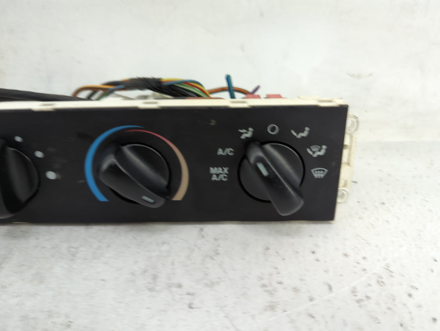 2001-2004 Ford Mustang Climate Control Module Temperature AC/Heater Replacement Fits Fits 2001 2002 2003 2004 OEM Used Auto 