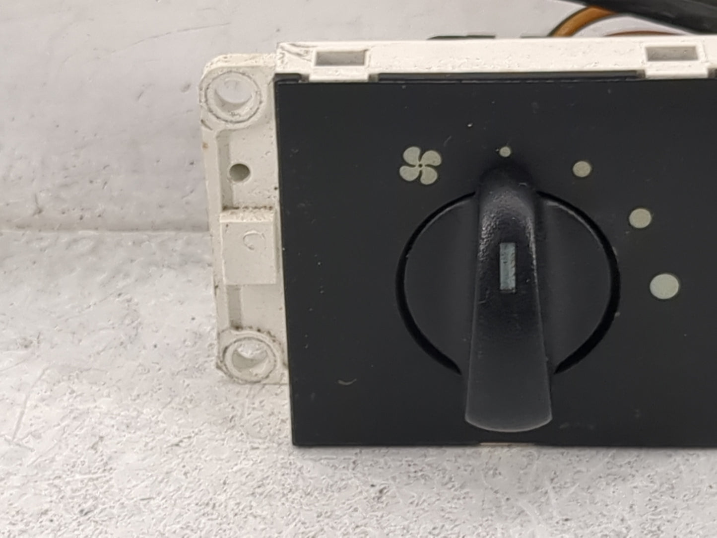 2001-2004 Ford Mustang Climate Control Module Temperature AC/Heater Replacement Fits Fits 2001 2002 2003 2004 OEM Used Auto 