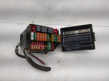 2001-2002 Ford Mustang Fusebox Fuse Box Panel Relay Module P/N:F8ZB-14A003-C Fits Fits 2001 2002 OEM Used Auto Parts - Oemus