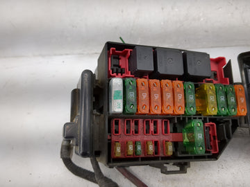 2001-2002 Ford Mustang Fusebox Fuse Box Panel Relay Module P/N:F8ZB-14A003-C Fits Fits 2001 2002 OEM Used Auto Parts
