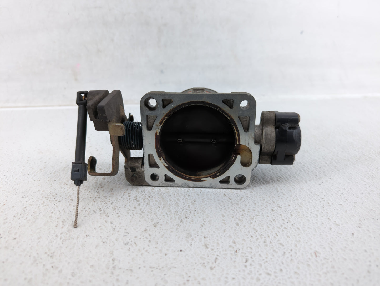 2002-2004 Ford Mustang Throttle Body P/N:2R3U-BA F4SF 9B989 Fits Fits 2002 2003 2004 OEM Used Auto Parts - Oemusedautoparts1
