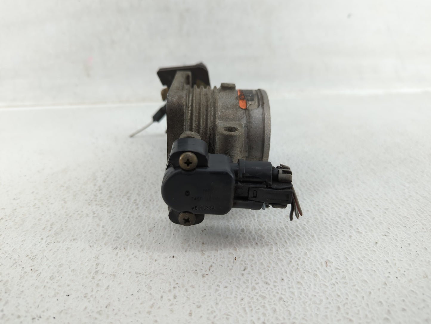 2002-2004 Ford Mustang Throttle Body P/N:2R3U-BA F4SF 9B989 Fits Fits 2002 2003 2004 OEM Used Auto Parts - Oemusedautoparts1