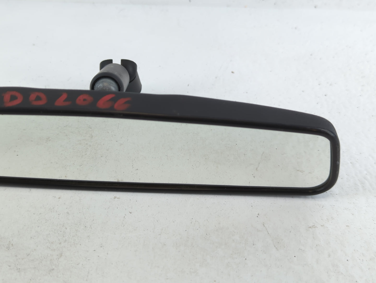 2002 Ford Mustang Interior Rear View Mirror Replacement OEM P/N:E8011083 Fits OEM Used Auto Parts - Oemusedautoparts1.com