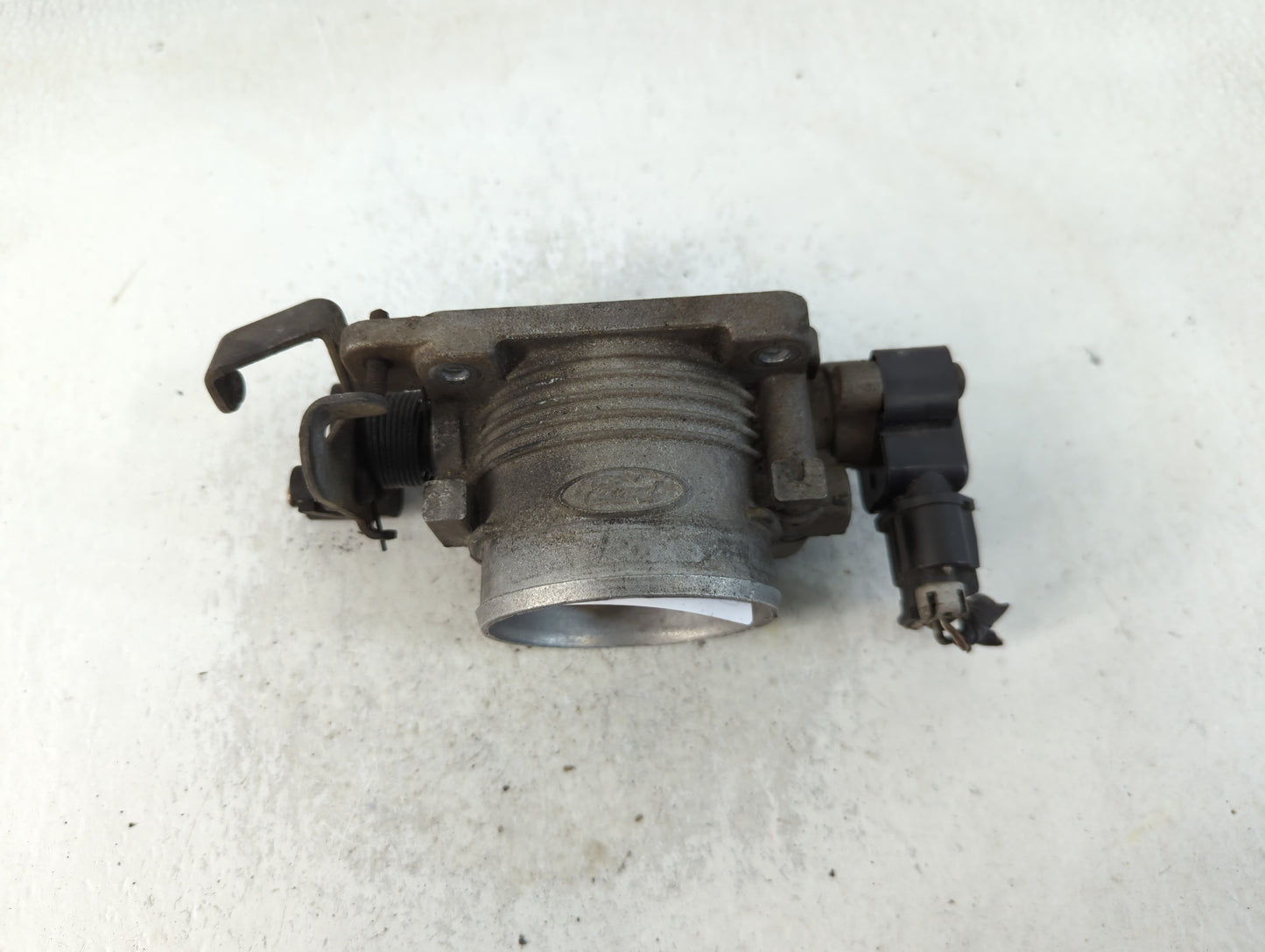 2002-2004 Ford Mustang Throttle Body P/N:F48F-98989 Fits Fits 2002 2003 2004 OEM Used Auto Parts - Oemusedautoparts1.com