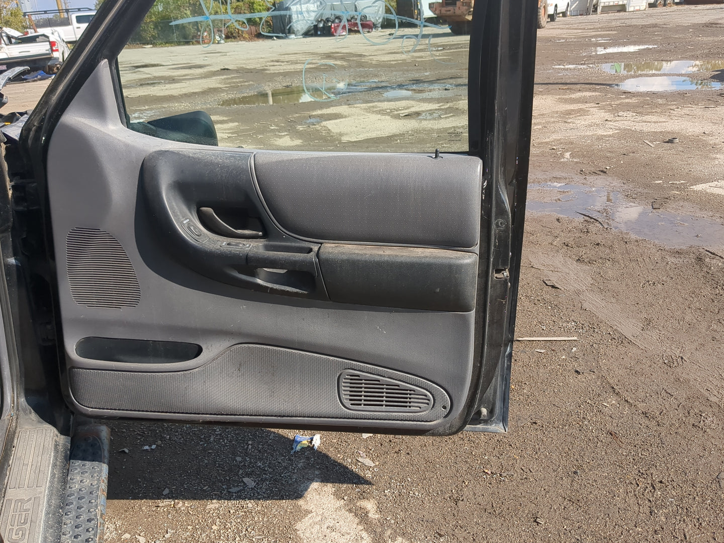 2002 Ford Ranger Front Right Passenger Interior Door Panel Trim - Oemusedautoparts1.com