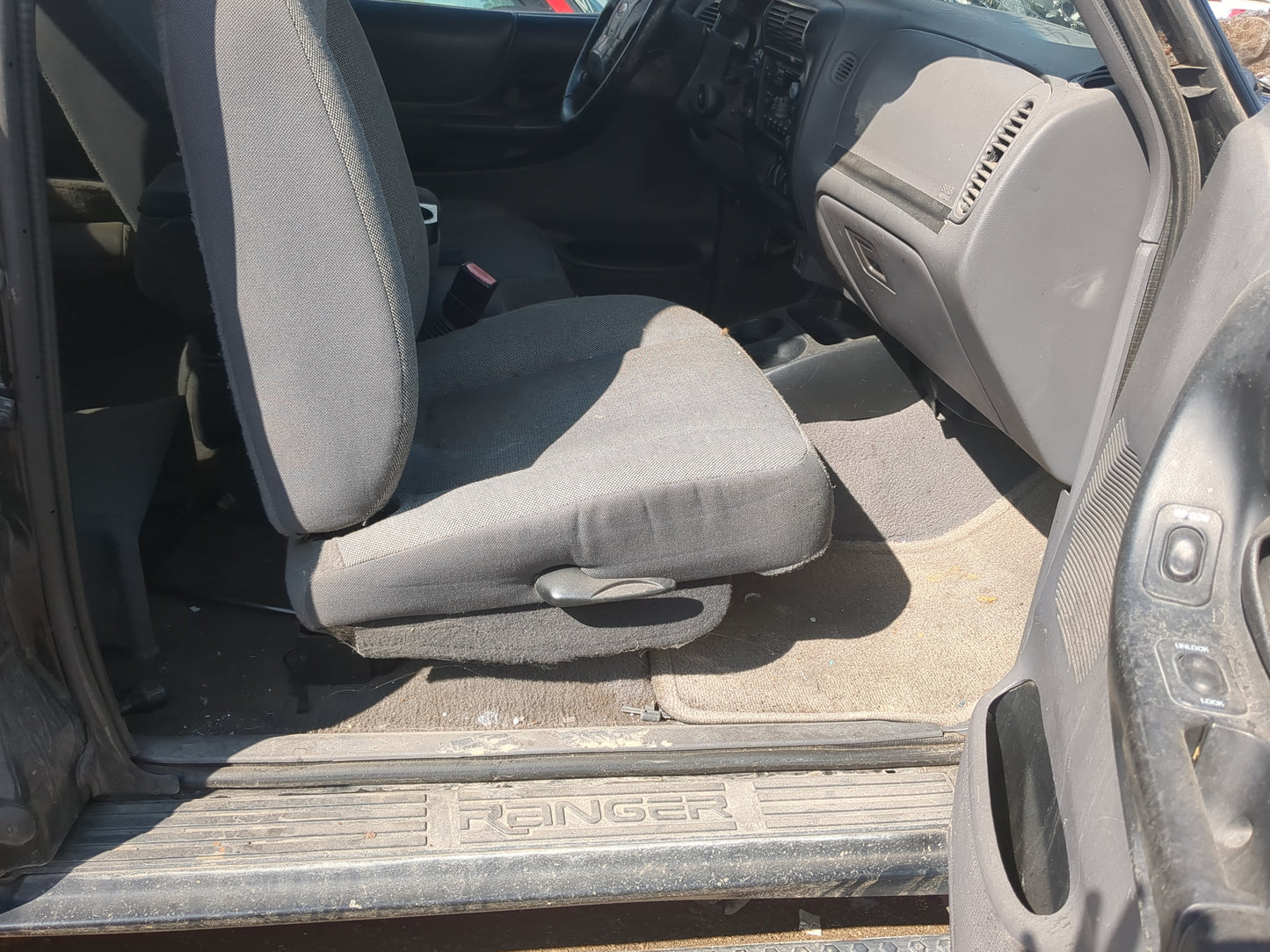 1998-2002 Ford Ranger Passenger Front Seat Oem - Oemusedautoparts1.com