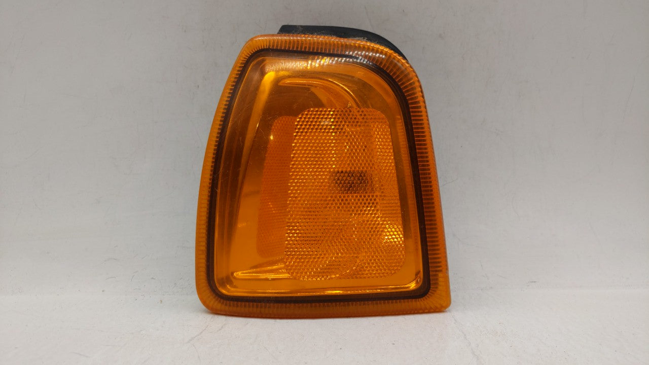 2001-2005 Ford Ranger Driver Left Oem Front Light Lamp - Oemusedautoparts1.com