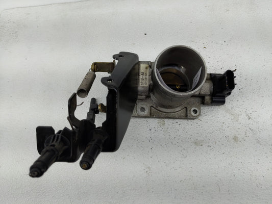 2000-2003 Ford Taurus Throttle Body P/N:F5RF 9B989 Fits Fits 2000 2001 2002 2003 OEM Used Auto Parts - Oemusedautoparts1.com