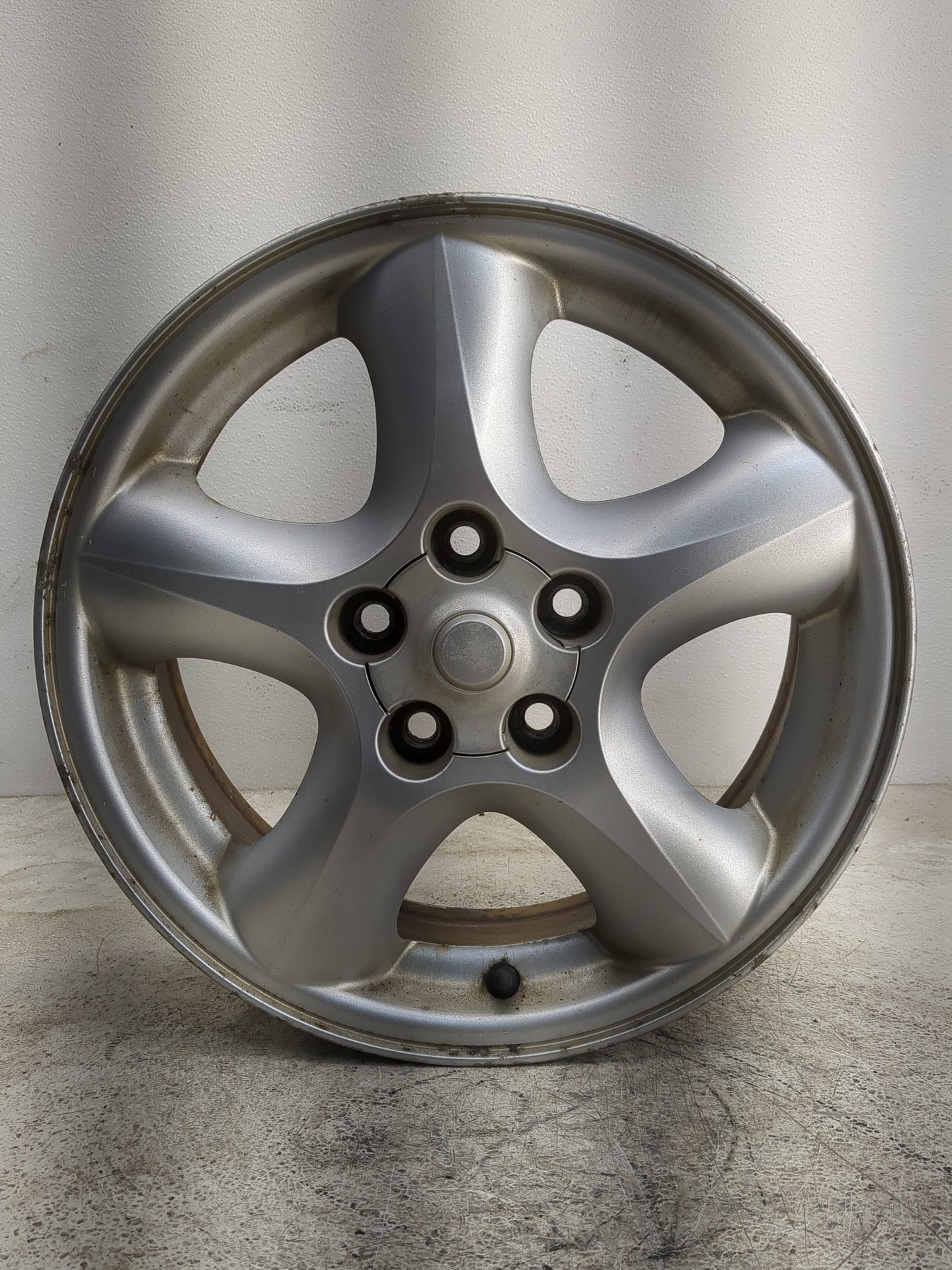 2000-2007 Ford Taurus Oem Wheel Rim - Oemusedautoparts1.com