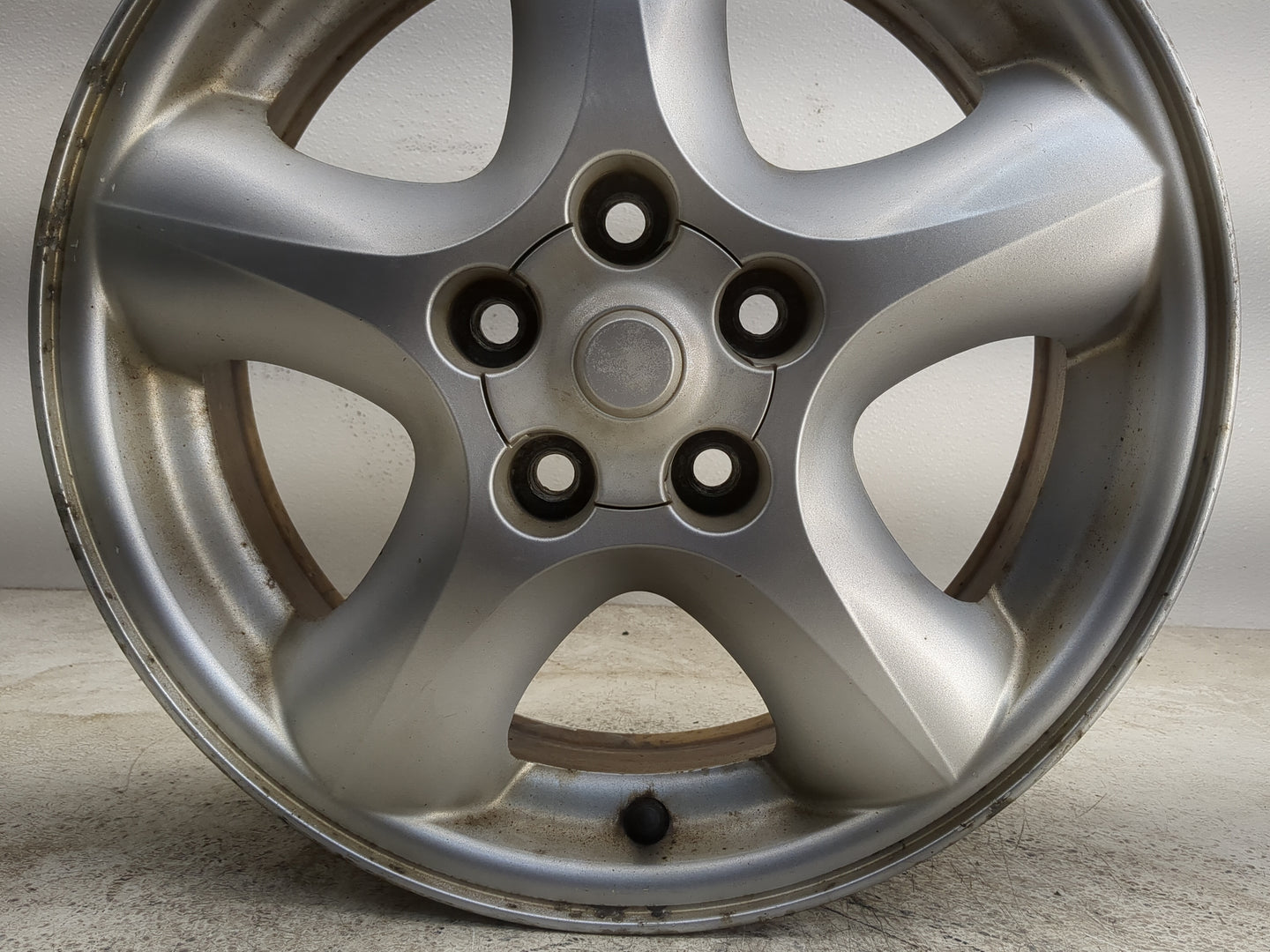 2000-2007 Ford Taurus Oem Wheel Rim - Oemusedautoparts1.com