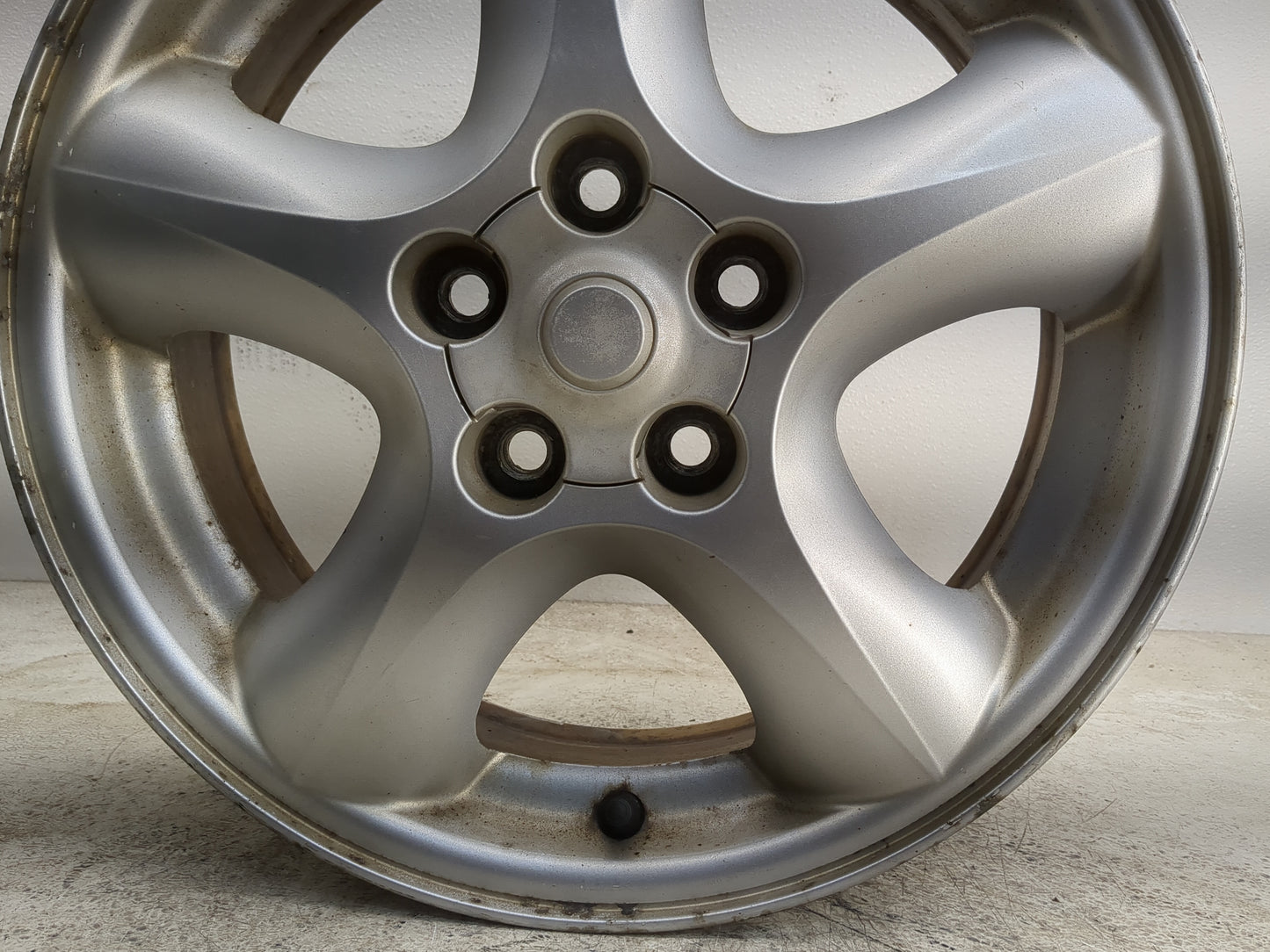 2000-2007 Ford Taurus Oem Wheel Rim - Oemusedautoparts1.com