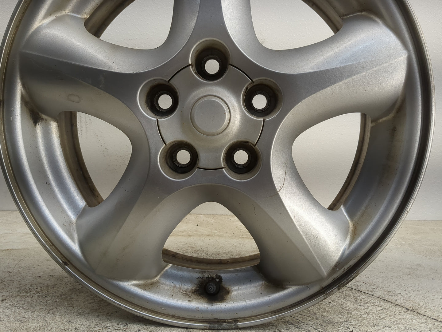 2000-2007 Ford Taurus Oem Wheel Rim - Oemusedautoparts1.com