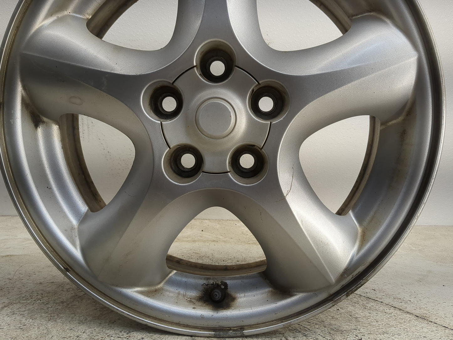 2000-2007 Ford Taurus Oem Wheel Rim - Oemusedautoparts1.com