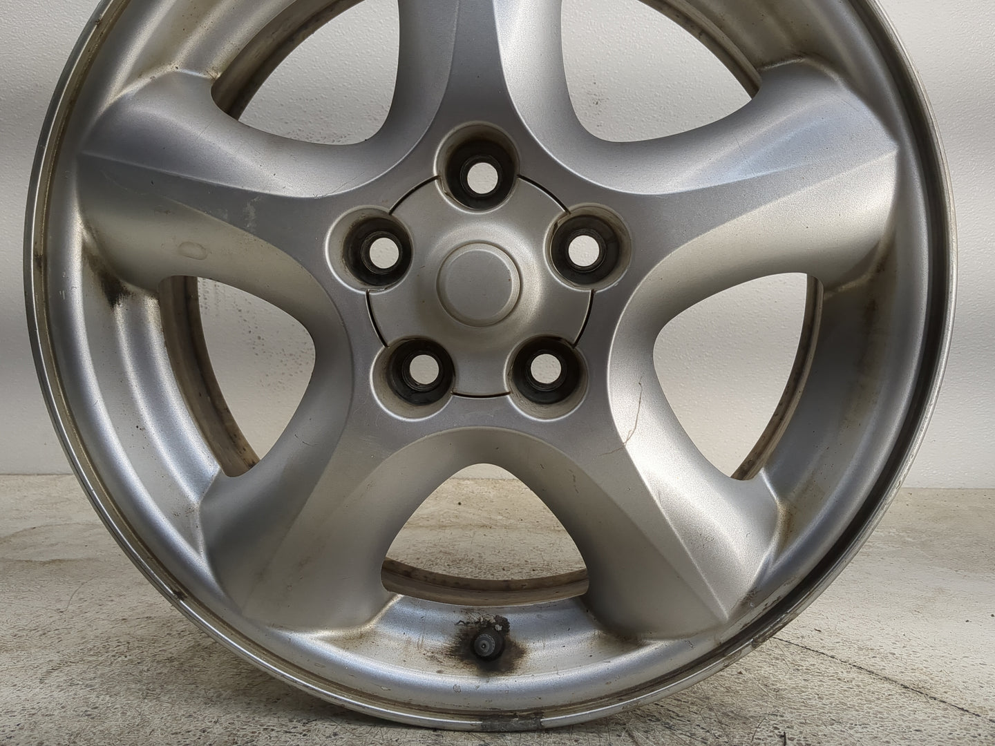 2000-2007 Ford Taurus Oem Wheel Rim - Oemusedautoparts1.com