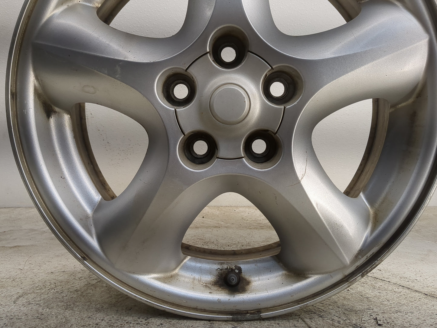 2000-2007 Ford Taurus Oem Wheel Rim - Oemusedautoparts1.com