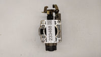 2000-2003 Ford Taurus Throttle Body P/N:1F1U-AA Fits Fits 2000 2001 2002 2003 OEM Used Auto Parts - Oemusedautoparts1.com