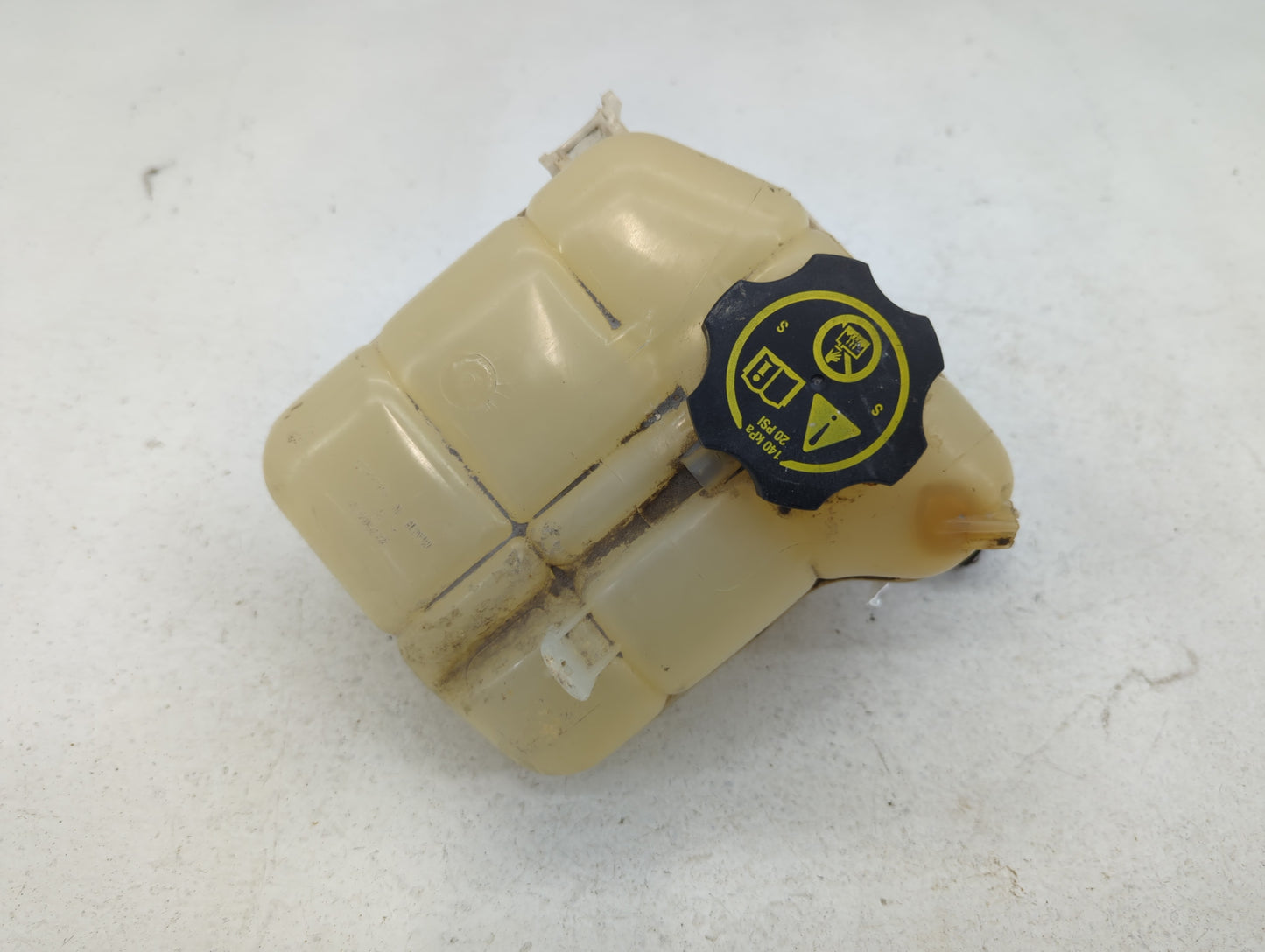 2000-2007 Ford Taurus Radiator Coolant Overflow Expansion Tank Bottle - Oemusedautoparts1.com