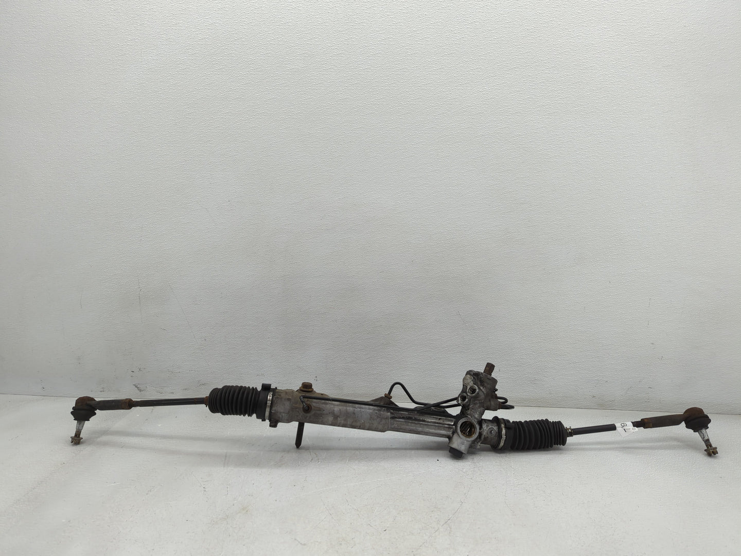 2000-2002 Ford Taurus Rack and Pinion Steering Gear P/N:RF-F8DC-3550-AA Fits Fits 2000 2001 2002 OEM Used Auto Parts - Oemus