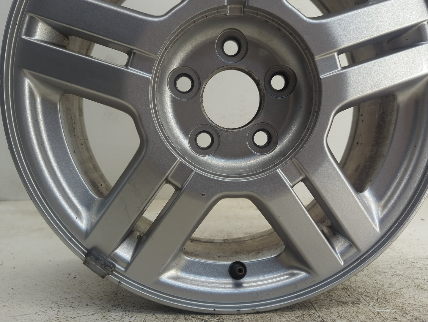 2001-2003 Ford Windstar Oem Wheel Rim - Oemusedautoparts1.com