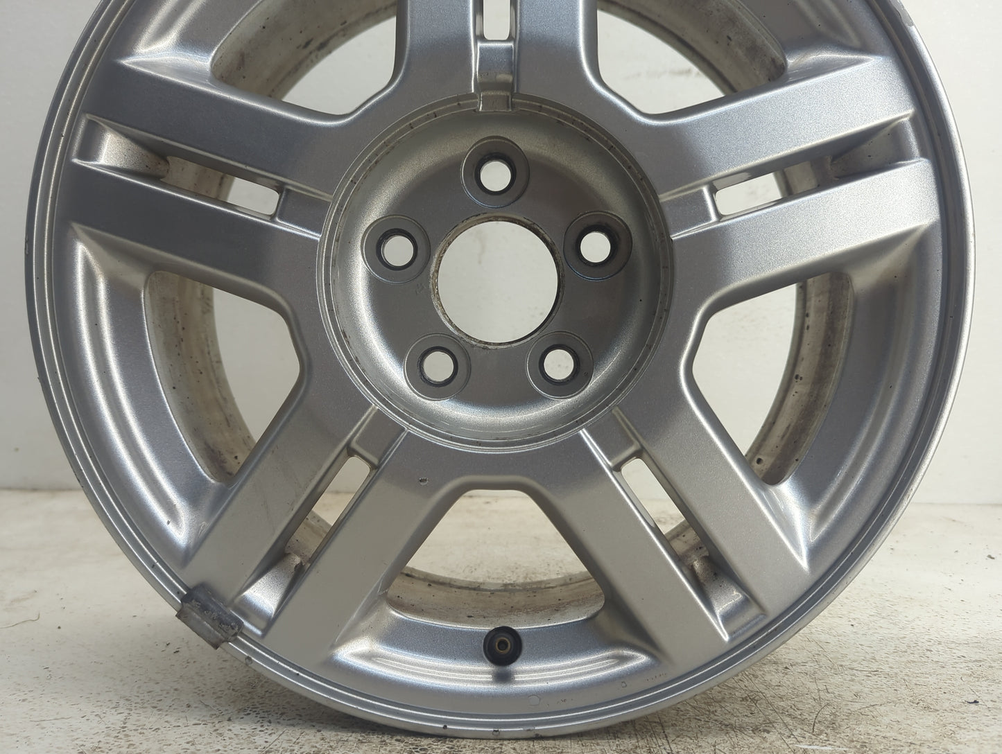 2001-2003 Ford Windstar Oem Wheel Rim - Oemusedautoparts1.com