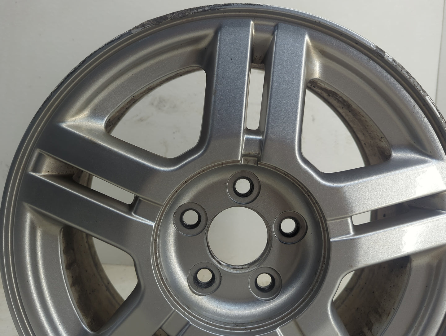 2001-2003 Ford Windstar Oem Wheel Rim - Oemusedautoparts1.com
