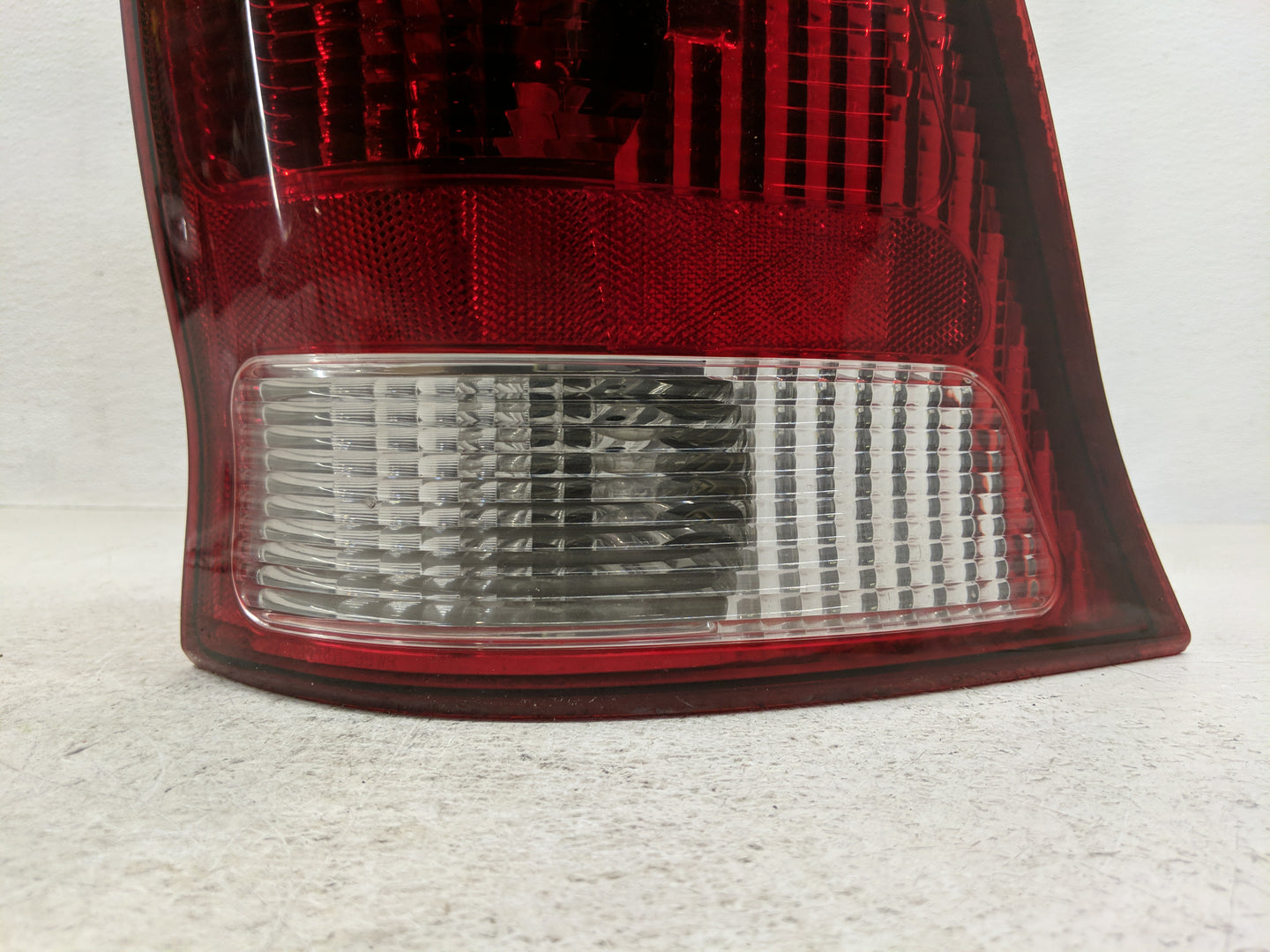 1999-2003 Ford Windstar Tail Light Assembly Passenger Right OEM P/N:938 965-14 938 963-14 Fits Fits 1999 2000 2001 2002 2003