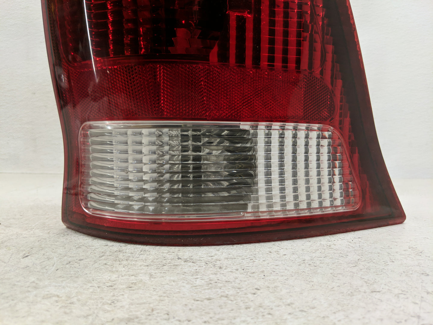 1999-2003 Ford Windstar Tail Light Assembly Passenger Right OEM P/N:938 965-14 938 963-14 Fits Fits 1999 2000 2001 2002 2003
