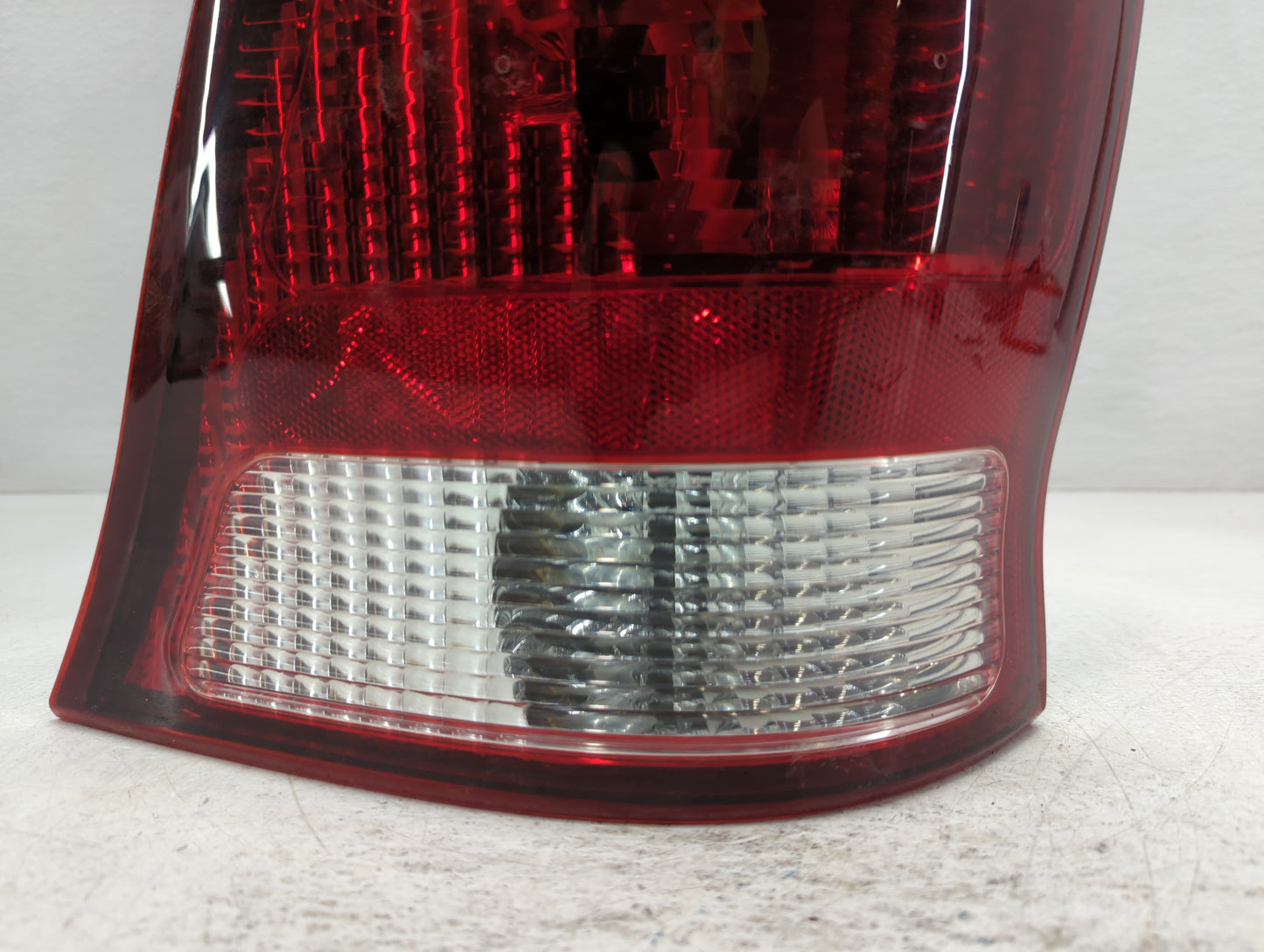 1999-2003 Ford Windstar Tail Light Assembly Driver Left OEM Fits Fits 1999 2000 2001 2002 2003 OEM Used Auto Parts - Oemused