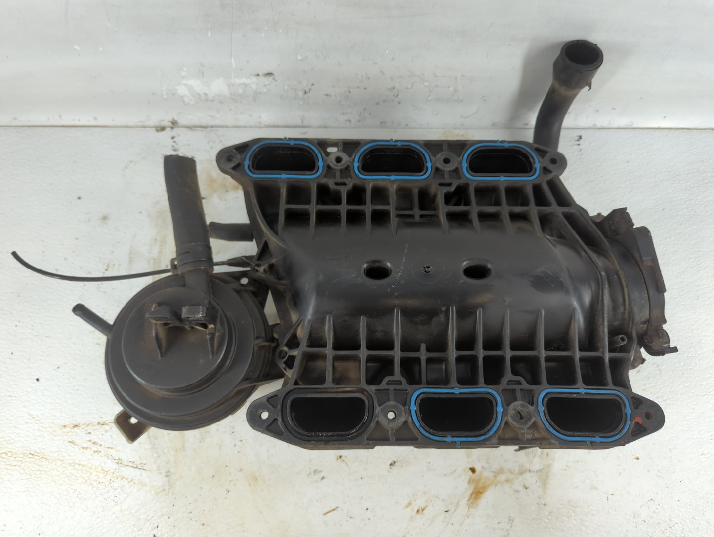 2002 Ford Windstar Air Intake Manifold Fits OEM Used Auto Parts - Oemusedautoparts1.com