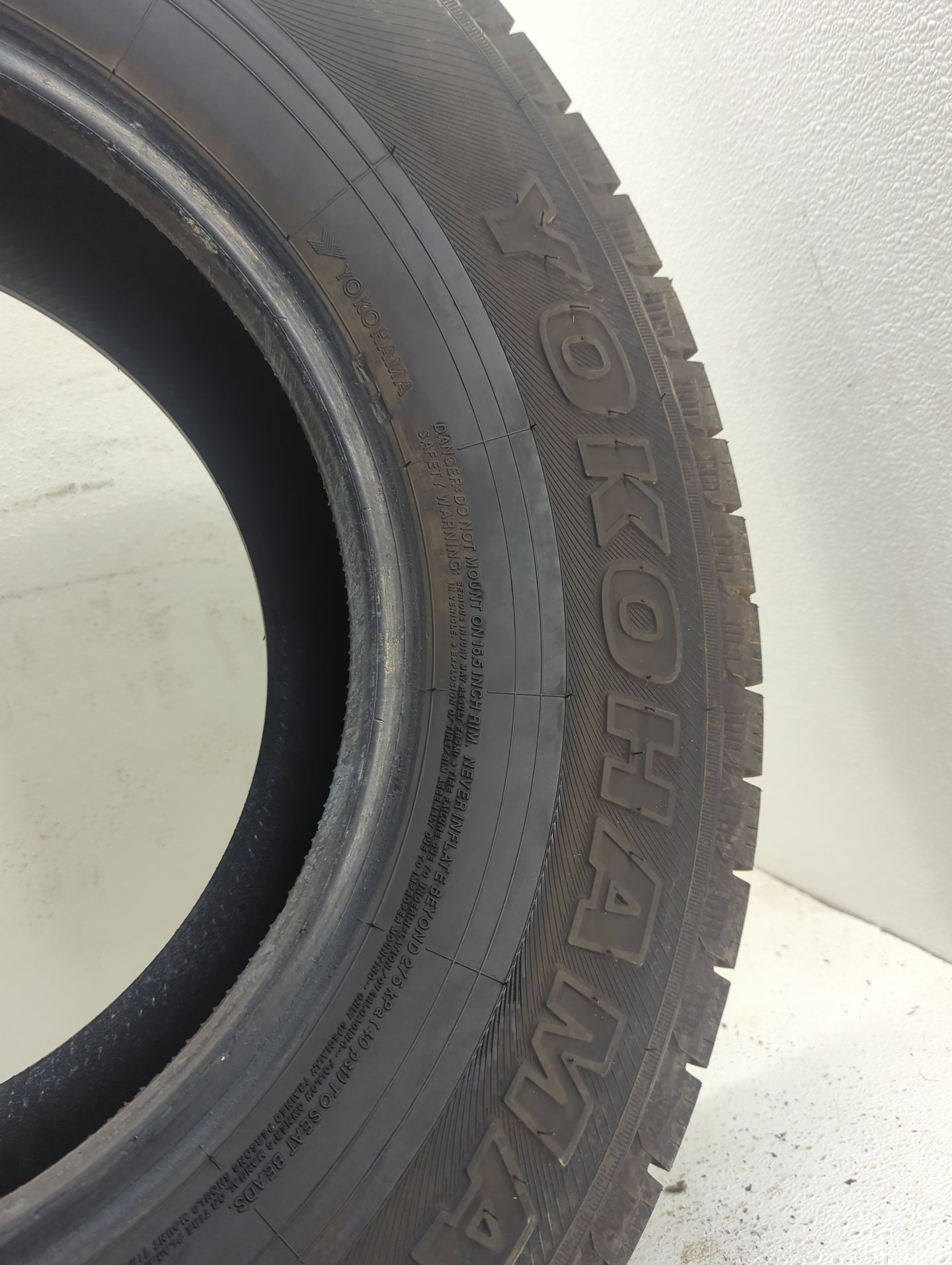 Used Tire LT245/75R16 YOKOHAMA YK-HTX 120/116R - Tread Depth 14/32 - Oemusedautoparts1.com