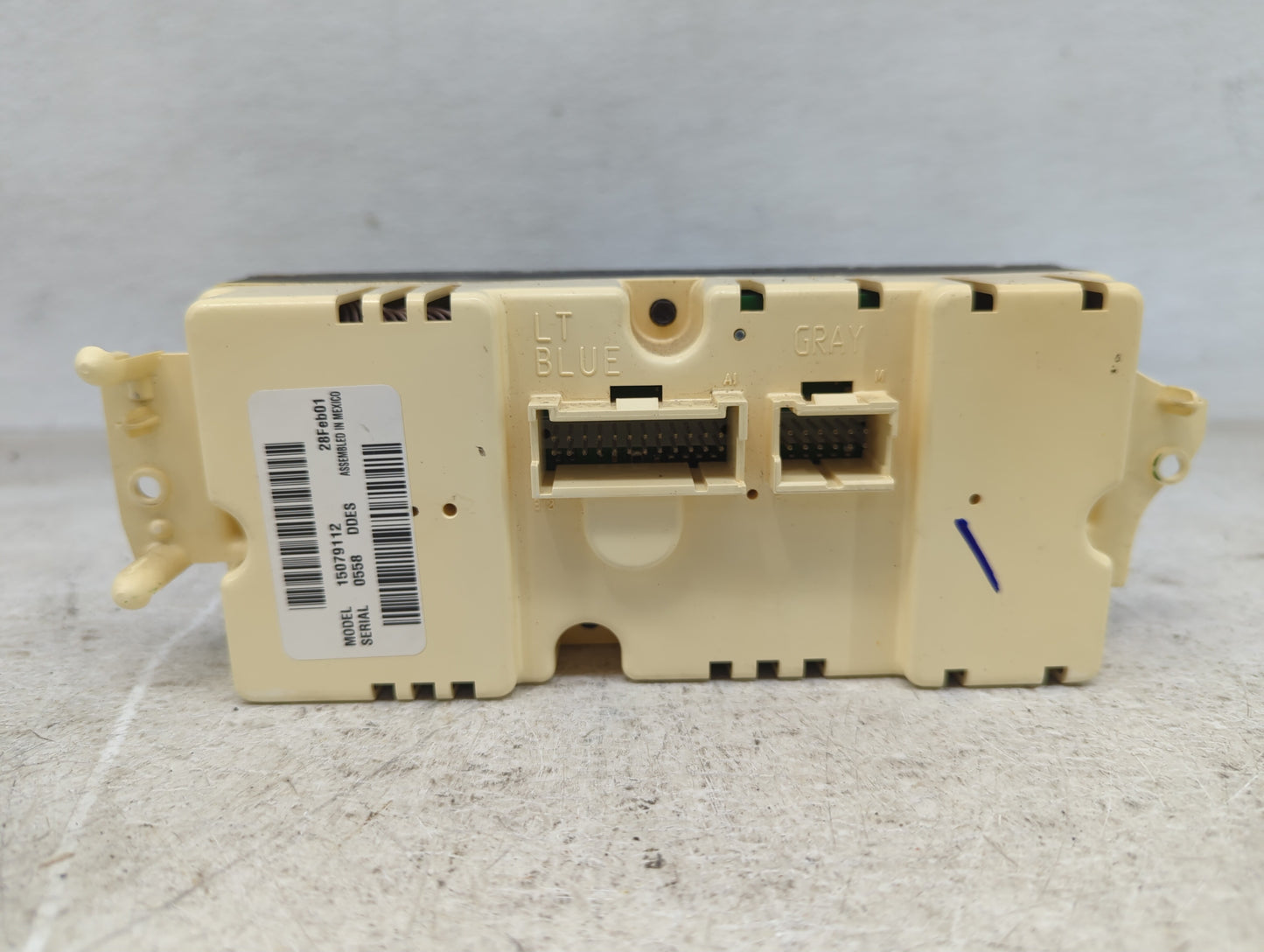 2002 Gmc Envoy Climate Control Module Temperature AC/Heater Replacement P/N:15079112 Fits OEM Used Auto Parts - Oemusedautop