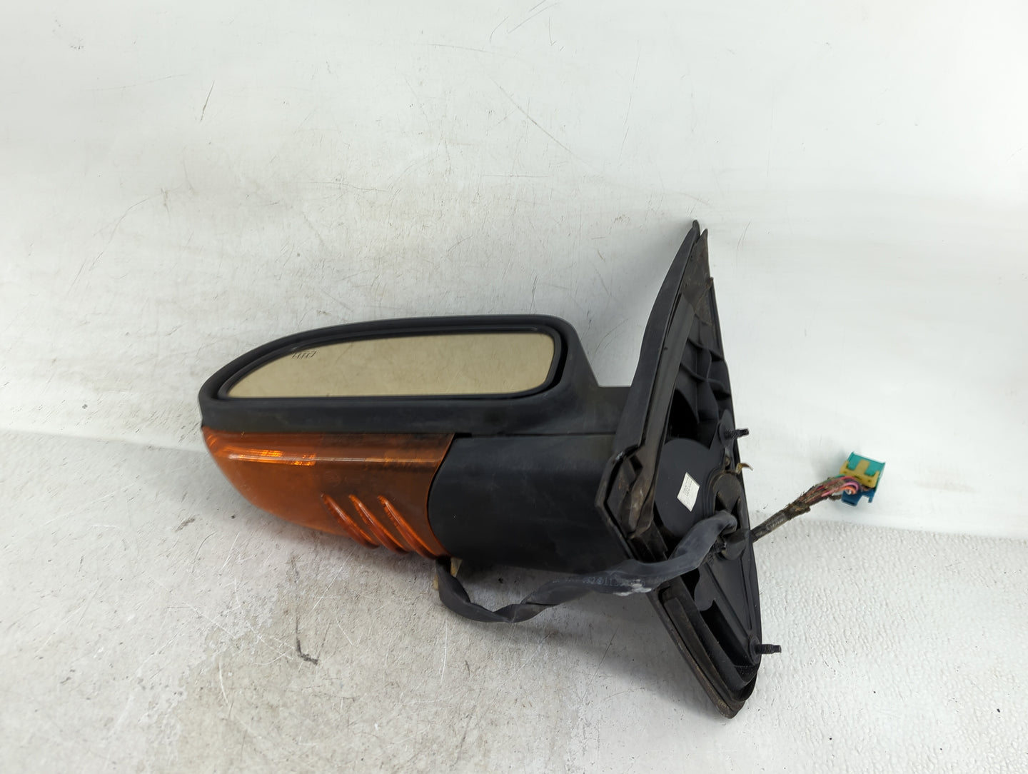 2002-2003 Gmc Envoy Driver Side View Mirror - Left Door Mirror OEM Used - Oemusedautoparts1.com