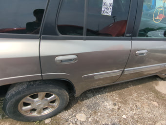compare product 2002-2004 Gmc Envoy Passenger Rear Door Oem