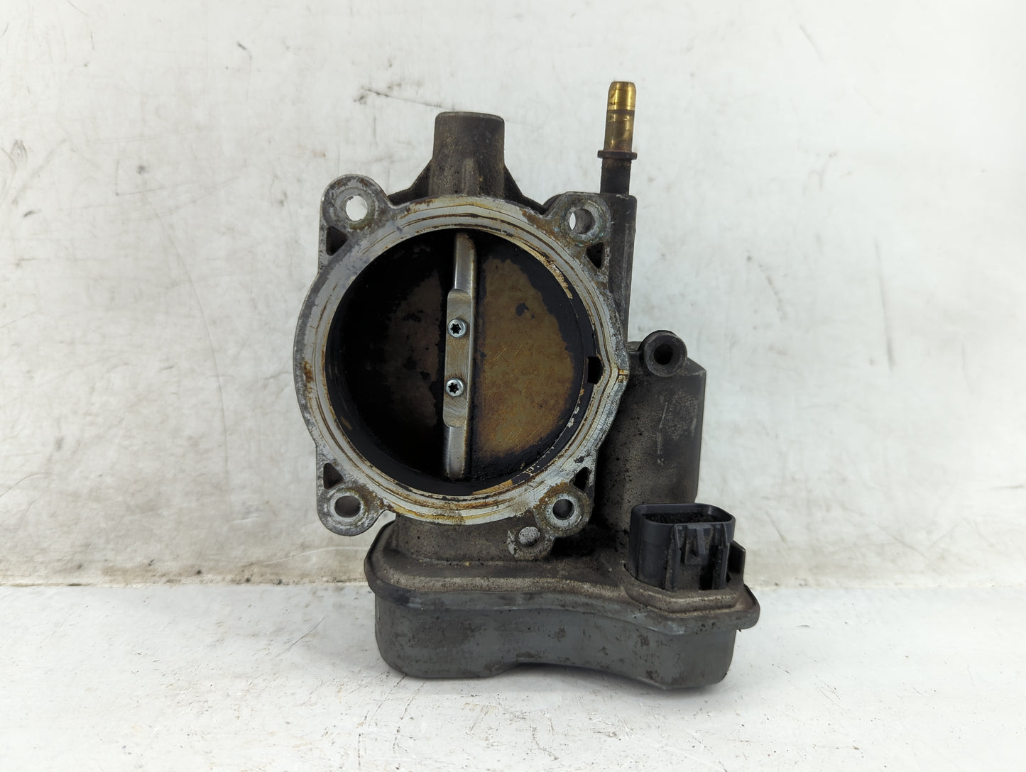 2002 Gmc Envoy Throttle Body Fits OEM Used Auto Parts - Oemusedautoparts1.com