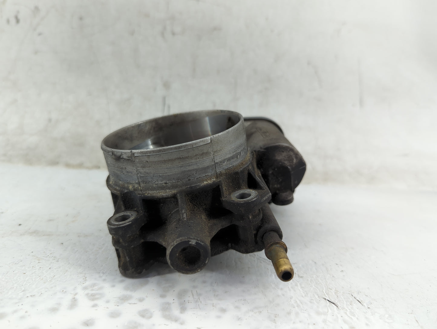 2002 Gmc Envoy Throttle Body Fits OEM Used Auto Parts - Oemusedautoparts1.com