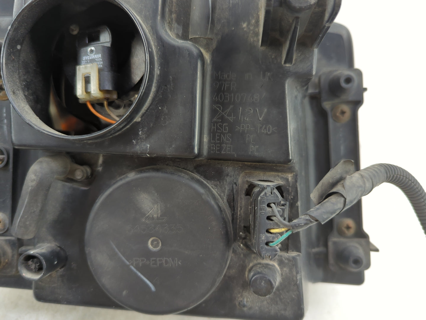 2002-2009 Gmc Envoy Driver Left Oem Head Light Headlight Lamp - Oemusedautoparts1.com