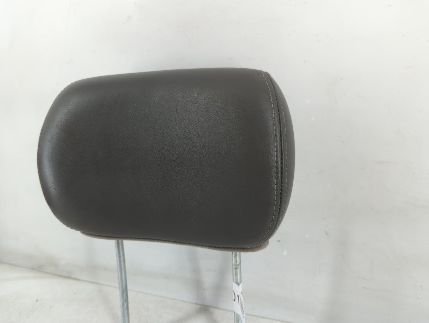2002 Gmc Envoy Headrest Head Rest Front Driver Passenger Seat Fits OEM Used Auto Parts - Oemusedautoparts1.com