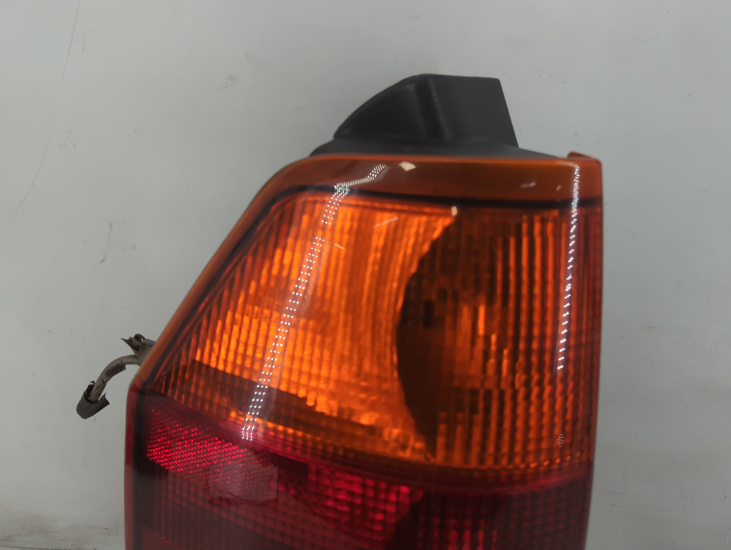 2002-2009 Gmc Envoy Tail Light Assembly Driver Left OEM P/N:16525955 Fits Fits 2002 2003 2004 2005 2006 2007 2008 2009 OEM U